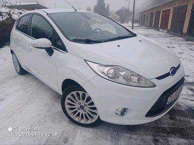 Gebraucht Ford Fiesta 60 PS (44 kW) 2011 Weiß Kleinwagen