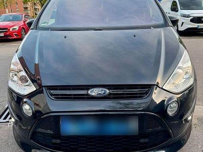 Second-hand Ford S-MAX Titanium 163 CP (119 kW) 2014 Negru Monovolum