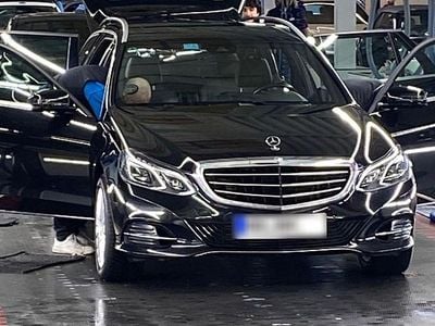 Gebraucht Mercedes E220 Elegance 170 PS (125 kW) 2016 Schwarz Kombi