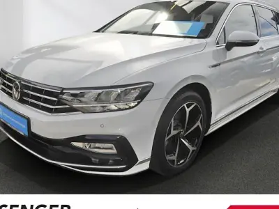 Gebraucht VW Passat R-line 150 PS (110 kW) 2024 Weiß Kombi