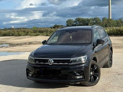 Second-hand VW Tiguan Black Edition 200 CP (147 kW) 2021 Negru SUV