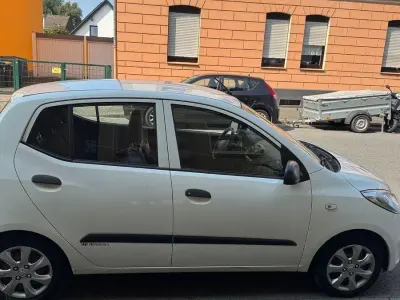 Gebraucht Hyundai i10 Classic 69 PS (50 kW) 2012 Weiß Kleinwagen