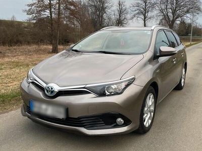 Toyota Auris Hybrid