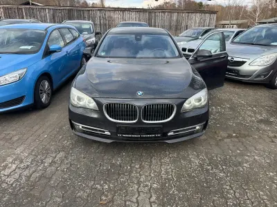Gebraucht BMW 750 381 PS (280 kW) 2012 Schwarz Limousine