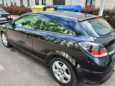 Gebraucht Opel Astra GTC Edition 90 PS (66 kW) 2008 Schwarz Coupé