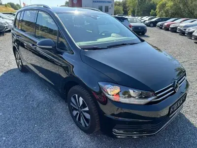 Gebraucht VW Touran Comfortline 150 PS (110 kW) 2025 Andere Van / Kleinbus