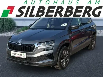 Gebraucht Skoda Karoq Tour 150 PS (110 kW) 2022 Grau SUV