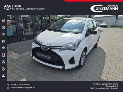 Gebraucht Toyota Yaris Cool 69 PS (50 kW) 2016 Weiss Kleinwagen