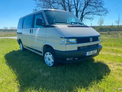 Używany VW T4 110 KM (80 kW) 1993 Beżowy Van