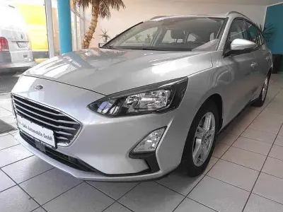 Gebraucht Ford Focus Cool & Connect 120 PS (88 kW) 2020 Silber metallic Kombi