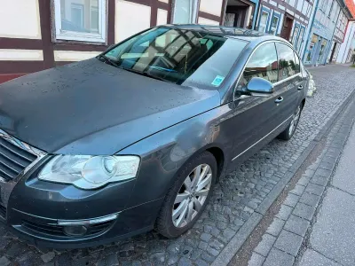 Gebraucht VW Passat 140 PS (102 kW) 2008 Grau Limousine