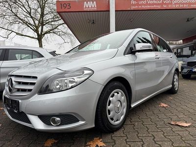 Gebraucht Mercedes B180 122 PS (89 kW) 2013 Silber Van / Kleinbus