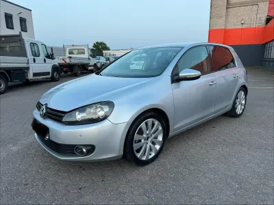 Gebraucht VW Golf VI 105 PS (77 kW) 2010 Silber Kleinwagen