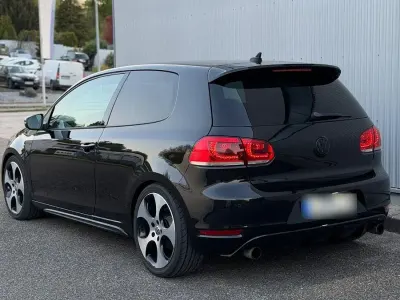 Second-hand VW Golf VI GTI 211 CP (155 kW) 2011 Negru Hatchback