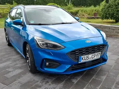 Gebraucht Ford Focus ST-Line 150 PS (110 kW) 2019 Blau Limousine
