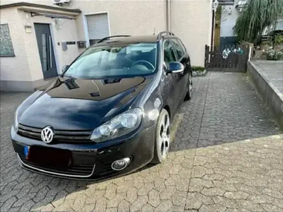 Gebraucht VW Golf VII S 105 PS (77 kW) 2013 Schwarz Kombi