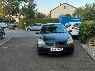Gebraucht Renault Clio 58 PS (42 kW) 2009 Andere farben Kleinwagen