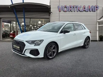Gebraucht Audi A3 S-Line 150 PS (110 kW) 2023 Gletscherweiß (metallic) Limousine