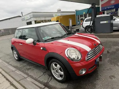 Używany Mini Cooper 120 KM (88 kW) 2009 Czerwony Hatchback