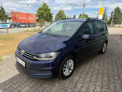 Gebraucht VW Touran Comfortline 150 PS (110 kW) 2016 Atlantik blue metallic Van / Kleinbus
