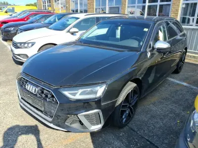Gebraucht Audi A4 Basis 163 PS (119 kW) 2020 Schwarz Kombi