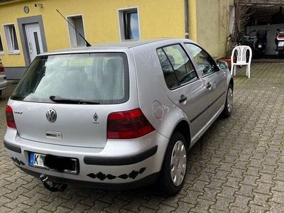 gebraucht VW Golf IV 1.4 75 Ps 1000€ fest preis.