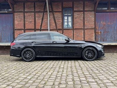 Mercedes C63 AMG