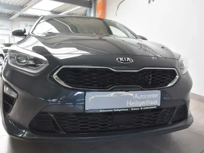 Gebraucht Kia Ceed Sportswagon Spirit 140 PS (102 kW) 2021 Grau Kombi