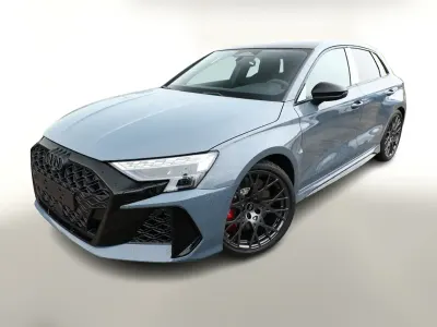 Neu Audi RS3 Sportback Advanced 400 PS (294 kW) 2026 Grau metallic Kleinwagen