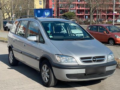 Gebraucht Opel Zafira 125 PS (91 kW) 2004 Silber Van / Kleinbus