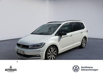 Oryxweiß perlmutteffekt Gebraucht 2025 VW Touran Highline Van / Kleinbus | 38.440 € (Fairer Preis)