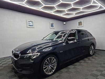 BMW 330e