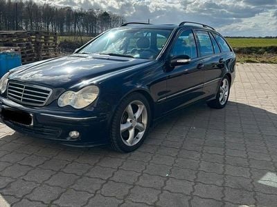 Gebraucht Mercedes C220 150 PS (110 kW) 2005 Blau Kombi