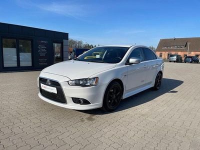 Gebraucht Mitsubishi Lancer Diamant Edition 117 PS (86 kW) 2015 Weiß metallic Limousine