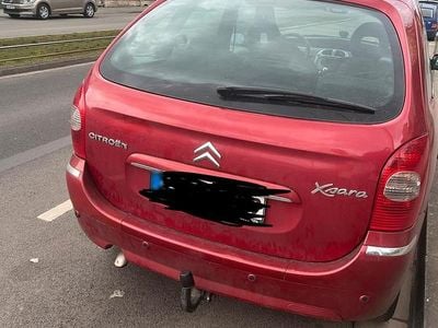 Gebraucht Citroën Xsara Picasso 105 PS (77 kW) 2008 Rot Van / Kleinbus