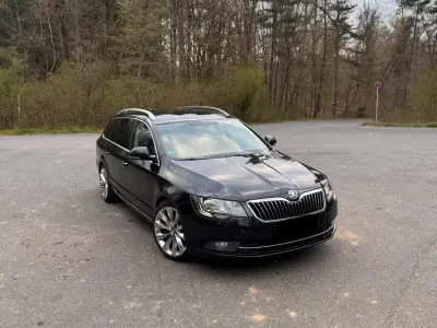 Gebraucht Skoda Superb 140 PS (102 kW) 2014 Schwarz Kombi