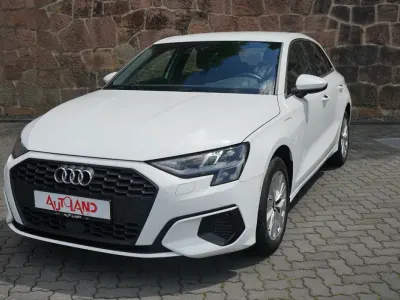 Gebraucht Audi A3 Sportback e-tron 204 PS (150 kW) 2022 Weiß Kleinwagen