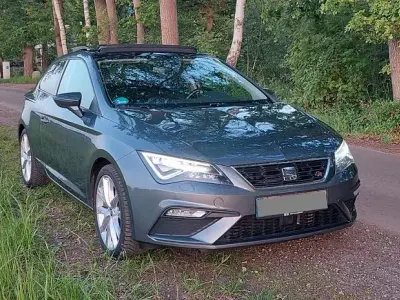 Używany Seat Leon SC FR 179 KM (131 kW) 2017 Szary Hatchback