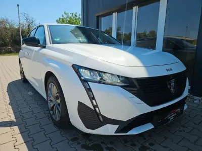 Gebraucht Peugeot 308 Active 110 PS (80 kW) 2022 Weiß Limousine