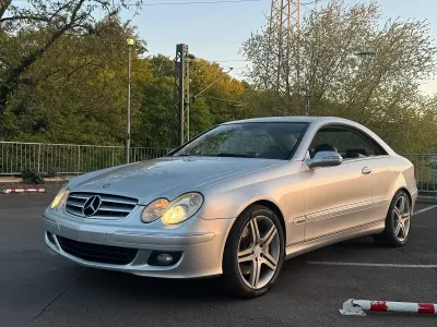 Usata Mercedes CLK320 Elegance 224 CV (164 kW) 2006 Argento Coupé