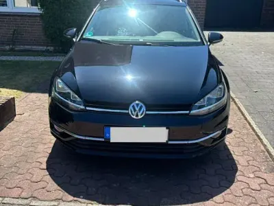 Gebraucht VW Golf VII Comfortline 110 PS (80 kW) 2017 Schwarz Kombi