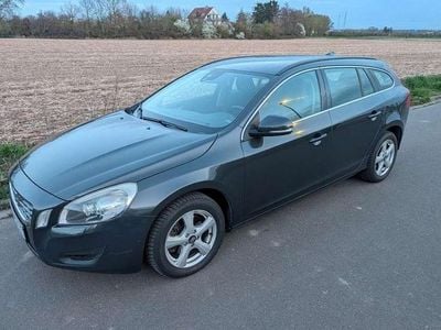 Usata Volvo V60 Momentum 163 CV (119 kW) 2011 Station wagon