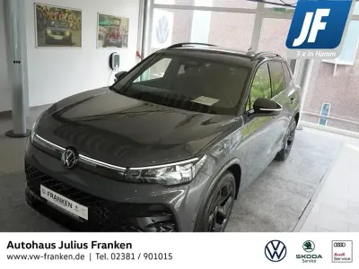 Gebraucht VW Tiguan Style 150 PS (110 kW) 2024 Grau SUV