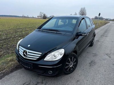 Mercedes B200