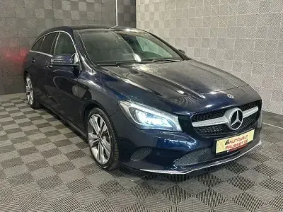 Gebraucht Mercedes CLA200 Shooting Brake Urban 156 PS (114 kW) 2018 Blau Kombi