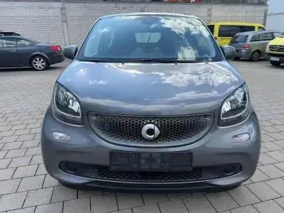 Gebraucht Smart ForFour Electric Drive 60 kW (82 PS) 2019 Grau Limousine