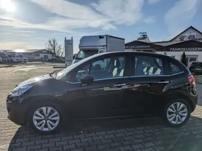 Gebraucht Citroën C3 Attraction 68 PS (50 kW) 2015 Ktv  lackierung schwarz perla nera (metallic) Kleinwagen