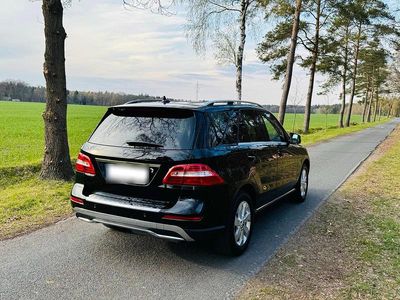 Begagnad Mercedes ML250 204 HK (150 kW) 2011 Svart SUV