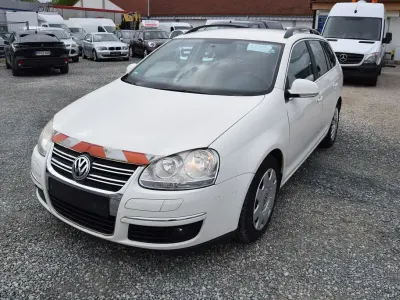 Gebraucht VW Golf V Comfortline 105 PS (77 kW) 2008 Weiß Kombi