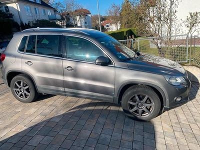 Usata VW Tiguan 140 CV (102 kW) 2010 Grigio SUV